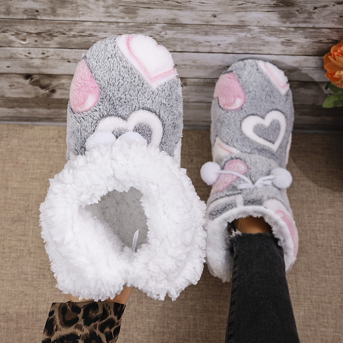 Women's Elegant Heart-Shaped Soft Sole Slippers, Winter Gray Quiet Home Shoes with Fabric Upper and Lining