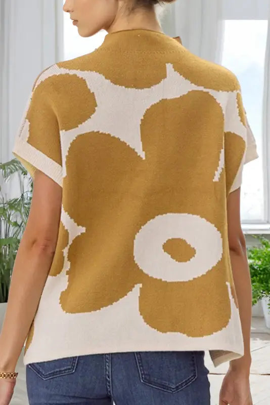 Big Flower Stand-Neck Short-Sleeve Sweater-3